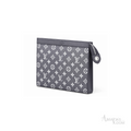 Louis Vuitton Pochette Voyage Clutch – Grey - View 3