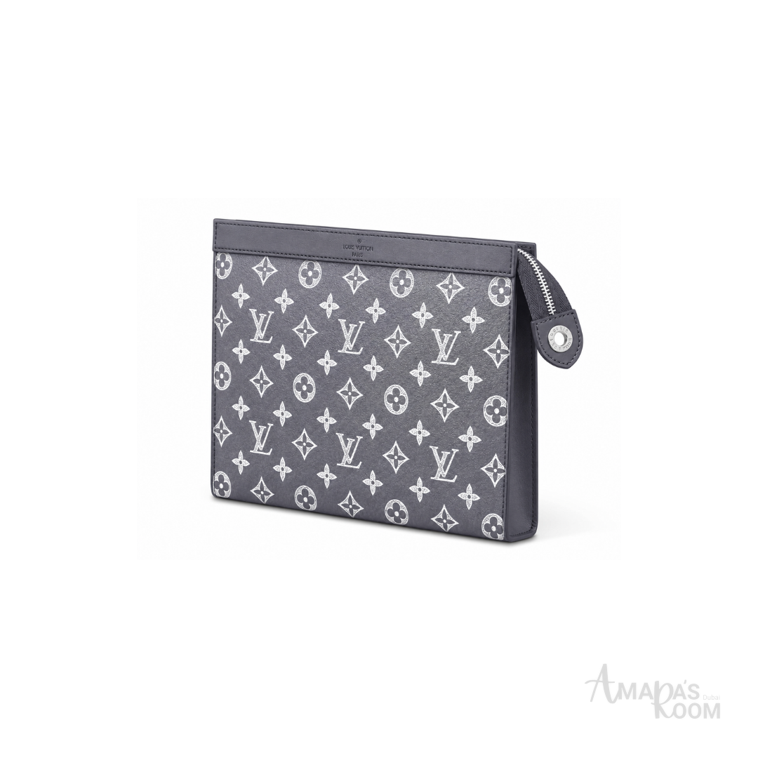 Louis Vuitton Pochette Voyage Clutch – Grey - View 3