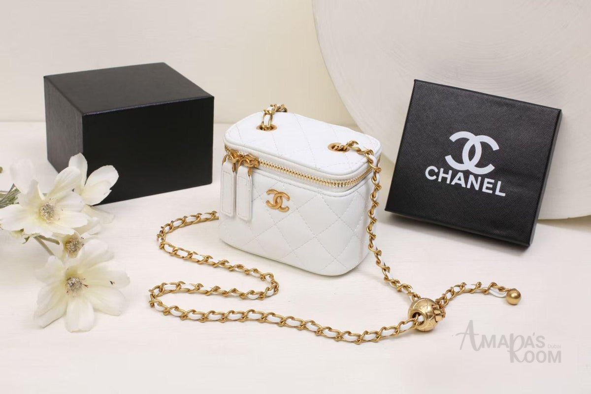 Chanel Mini Vanity Case – White & Gold-Tone - View 4