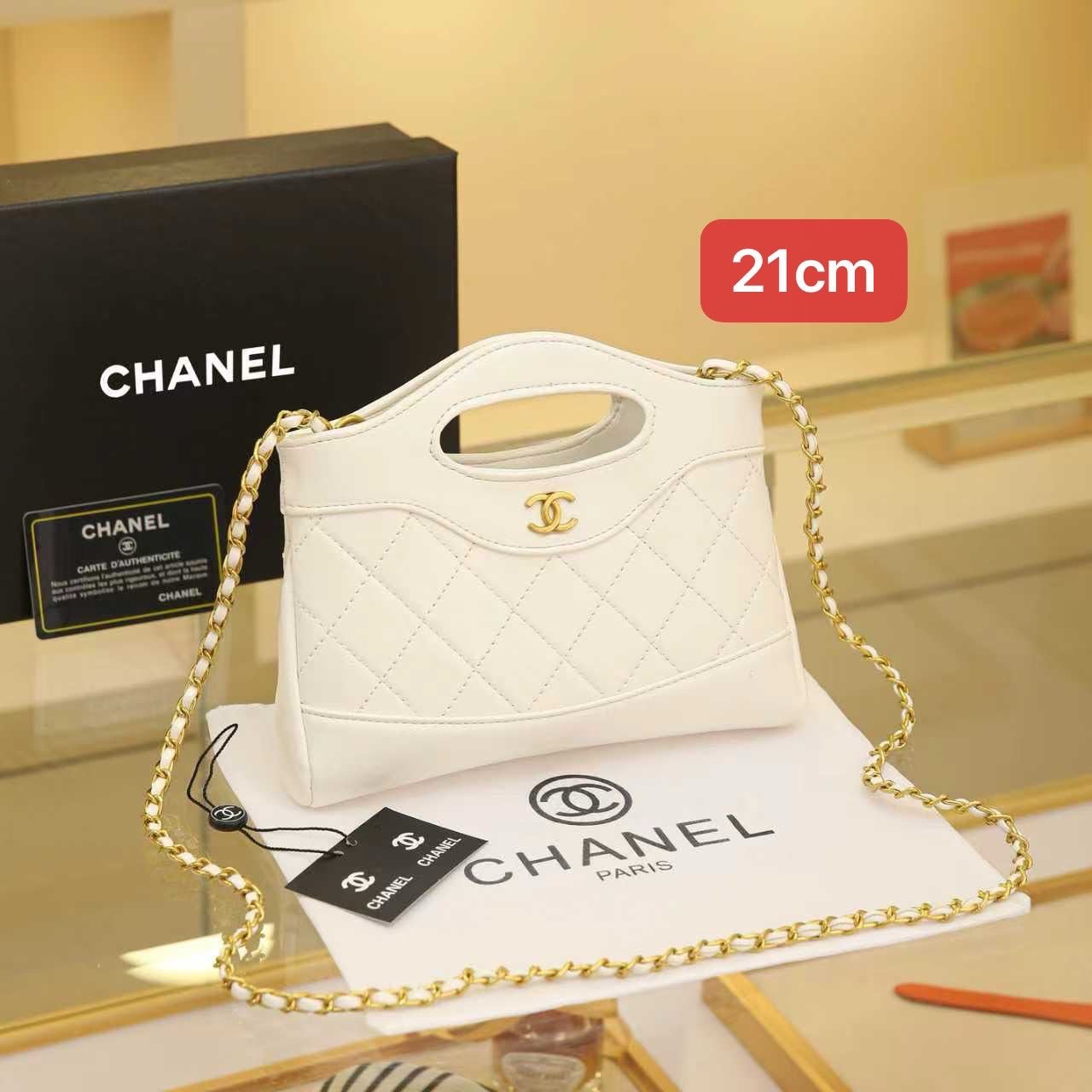 Chanel Bag 31 Nano Shopping White – product view
