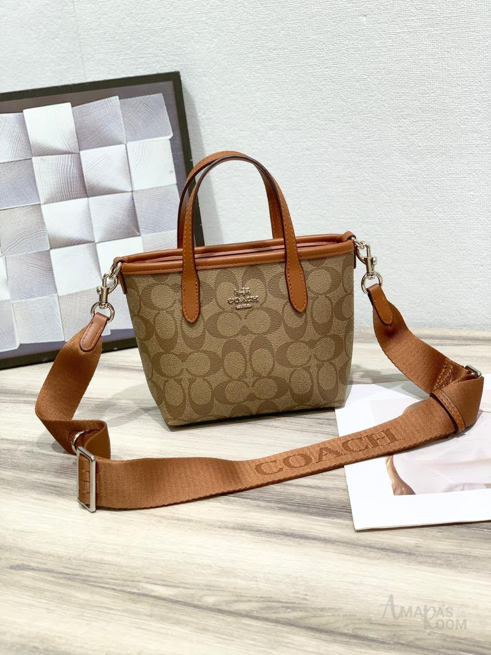 Coach Bag City Mini Tote Bag in Signature Canvas Brown – product view