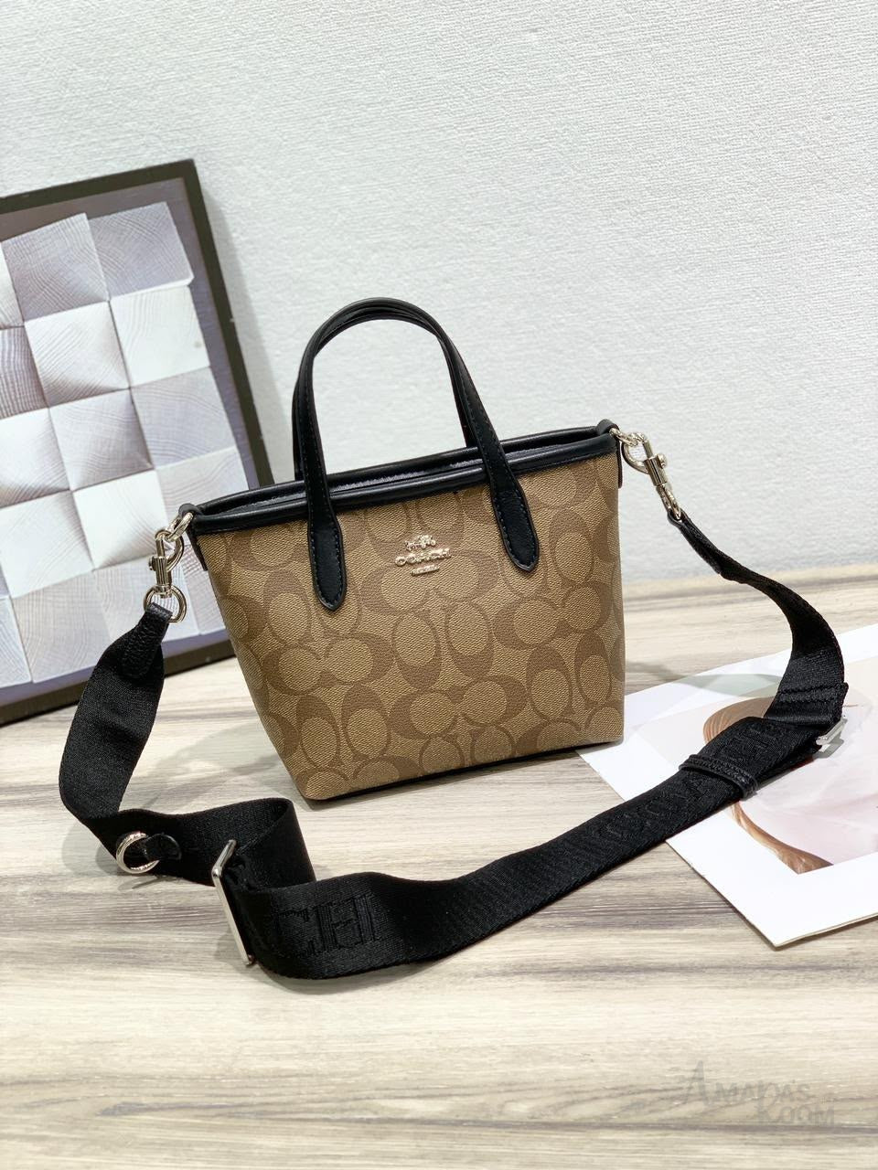 Coach Bag City Mini Tote Signature Canvas Black – product view