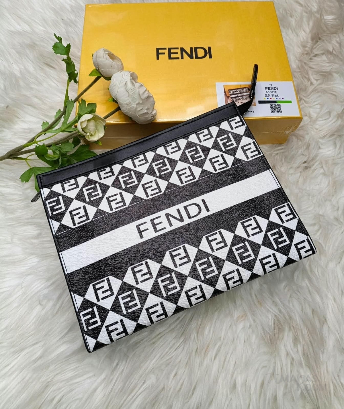 Fendi – Flat Pouch Clutch Bag Black & White