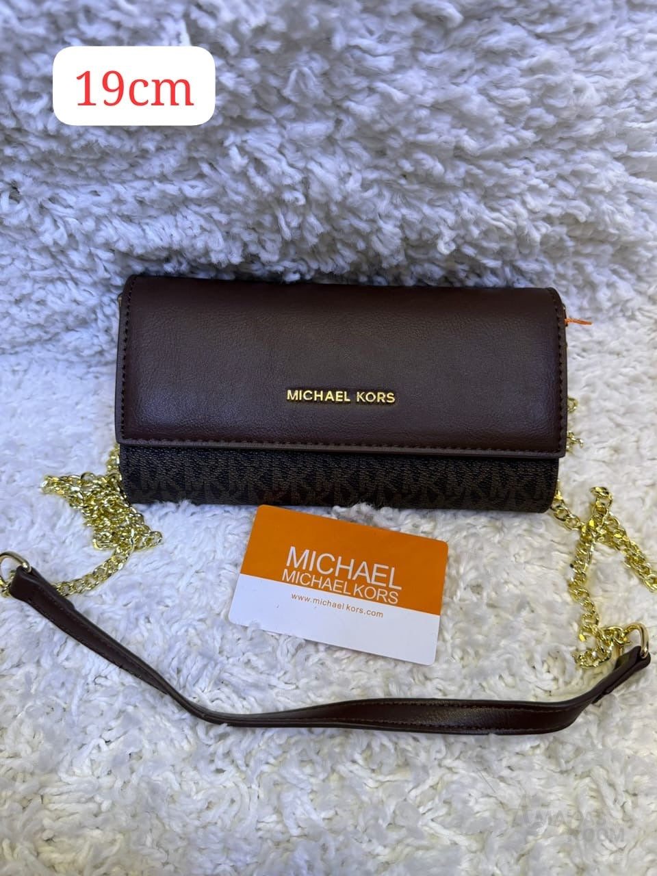 Michael Kors Bag Jet Set Travel Medium Logo Smartphone Crossbody – product view
