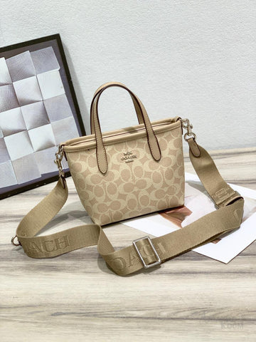 Coach Bag City Mini Tote Signature Canvas – product view