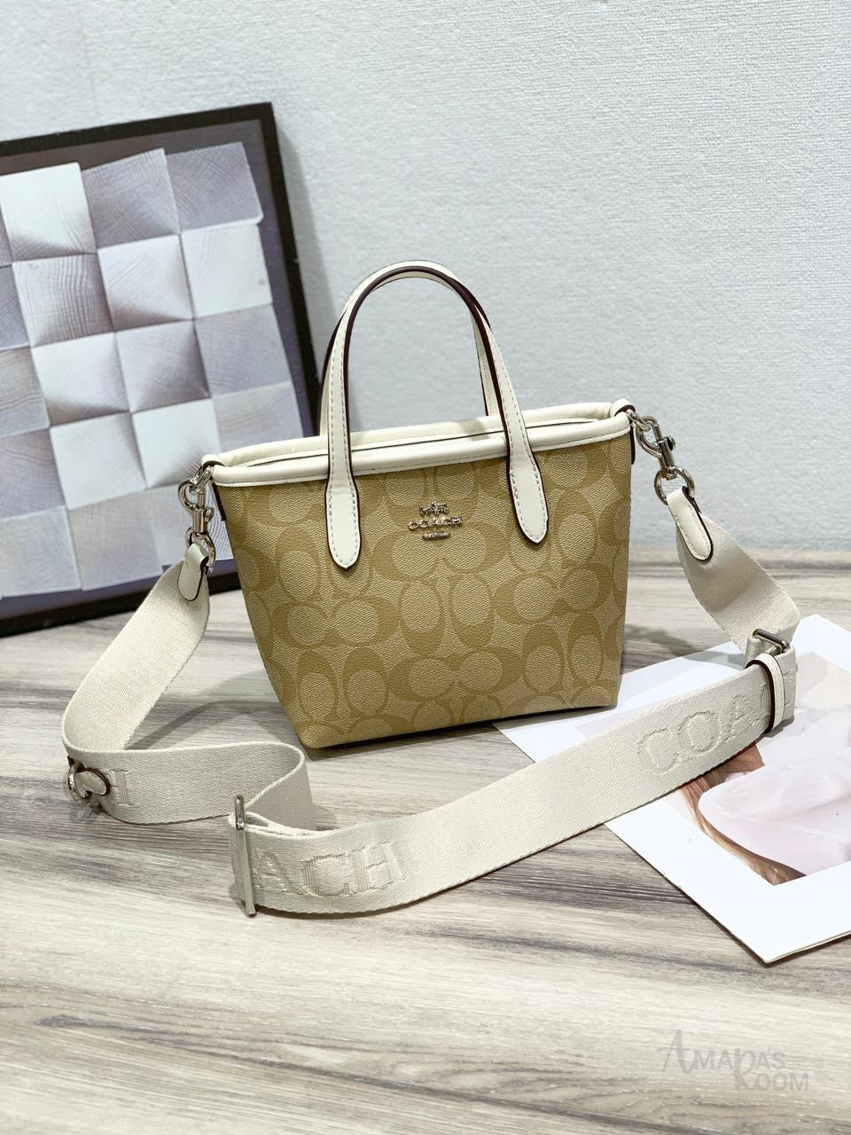 Coach Bag City Mini Tote Bag in Signature Canvas White – product view