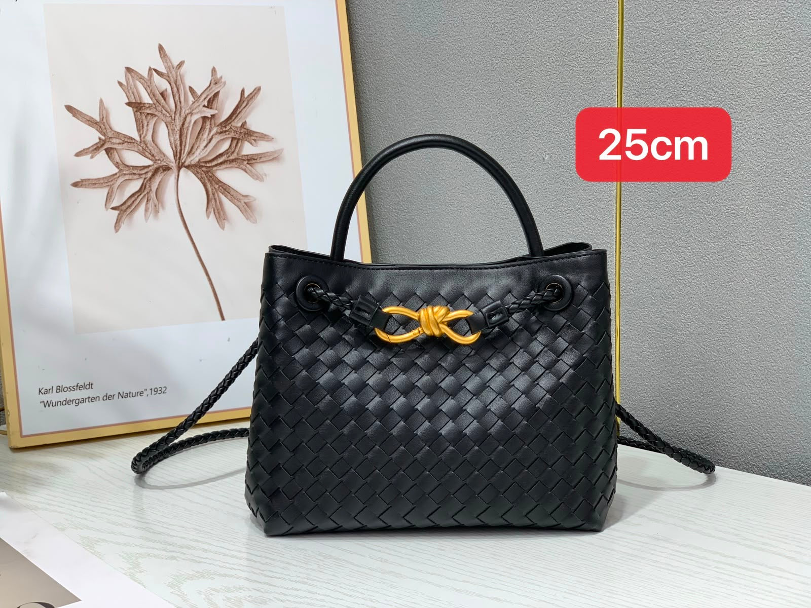 Bottega Veneta Black Woven Leather Top Handle Tote Bag – product view