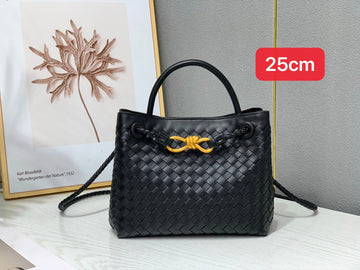 Bottega Veneta Black Woven Leather Top Handle Tote Bag – product view