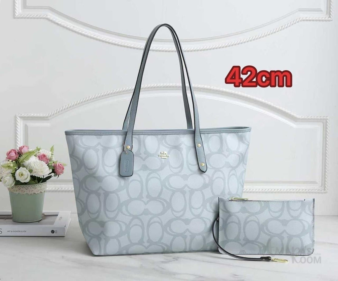 Coach Bag City Tote Bag in Sketch Signature Canvas – product view
