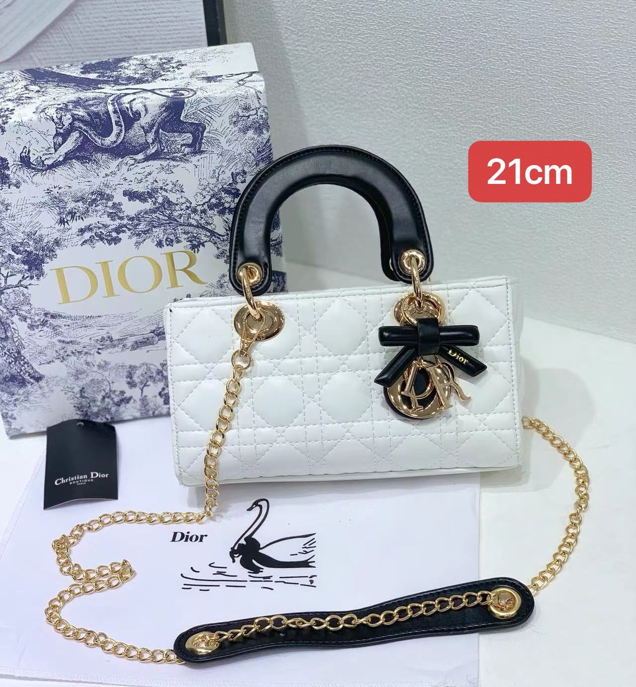 Dior Lady D-Joy Quilted Leather Bag – White - View 5