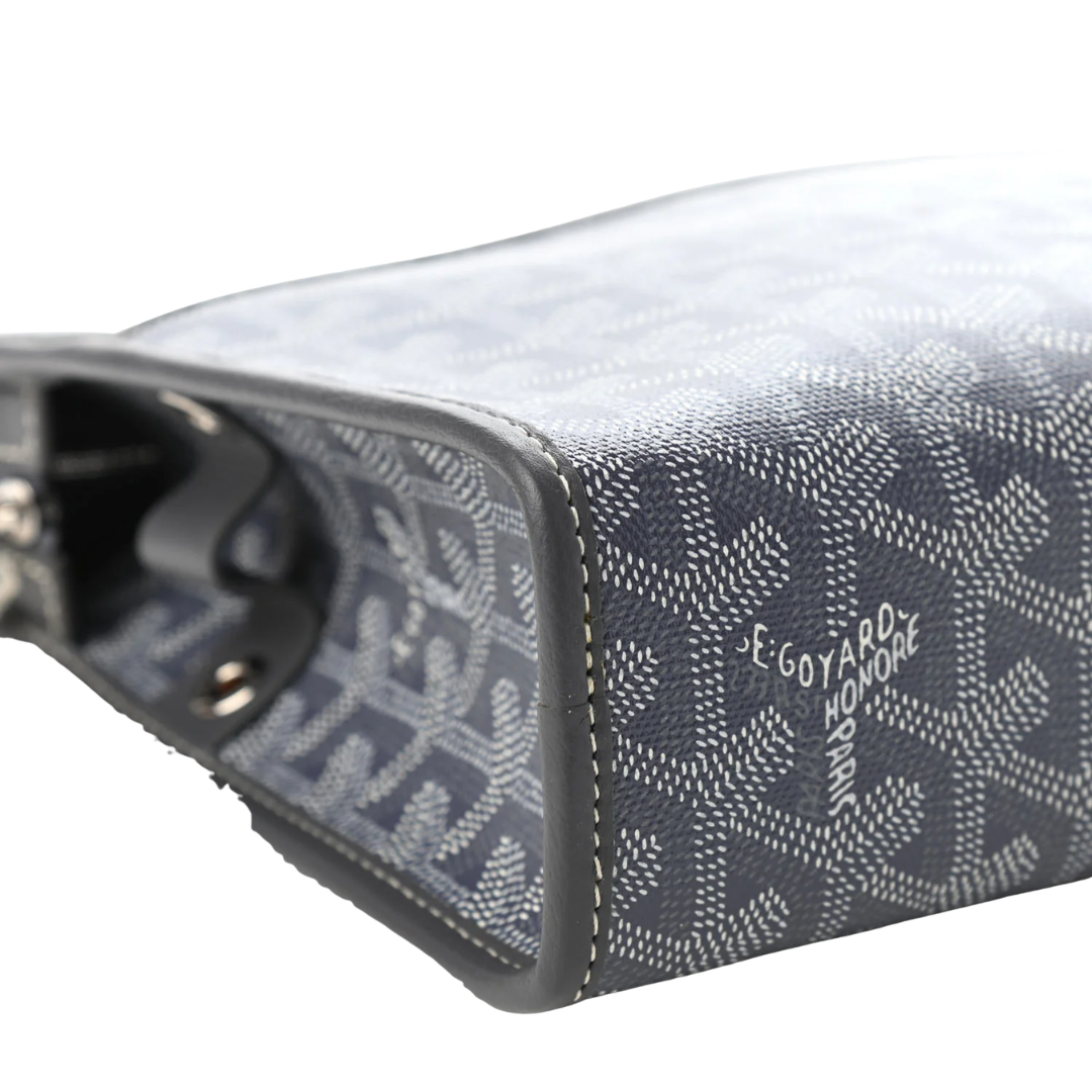 Goyard Toiletry Pouch Grey - View 4
