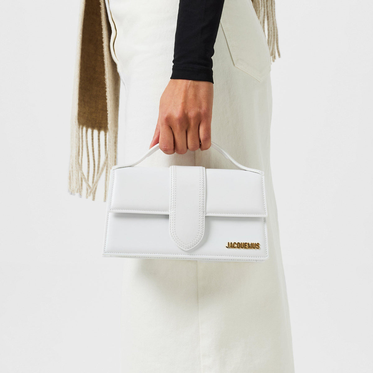 Jacquemus Le Bambino Long Shoulder Bag – White - View 4