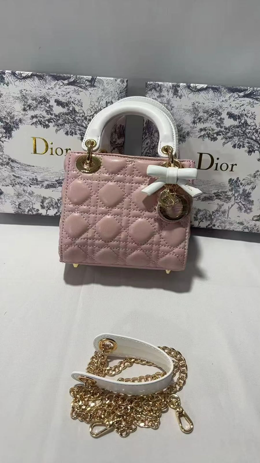 Dior Lady Dior bag – Light Pink - View 3