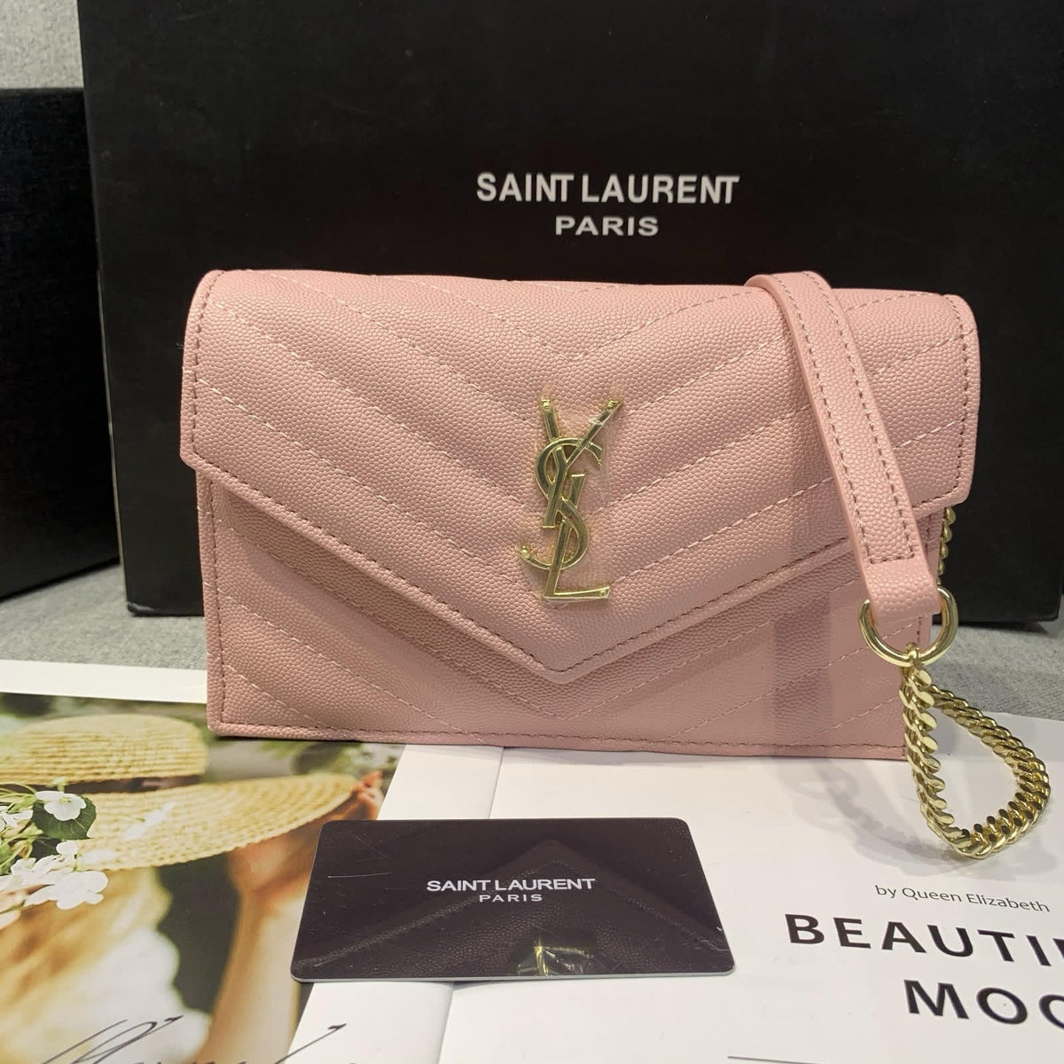 Saint Laurent Grain de Poudre Cassandre Chain Wallet – Pink - View 3