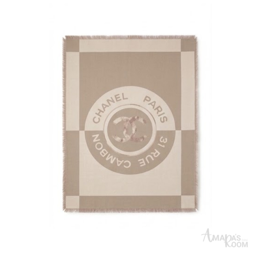 Chanel | Scarf CC31 Rue Beige - View 1
