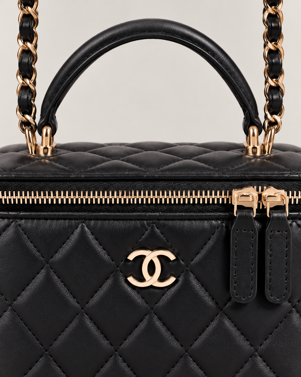 Chanel Bag | Small Vanity Case with Chain