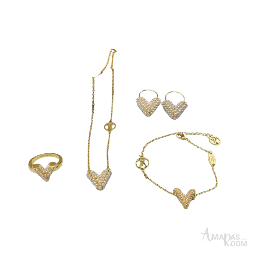 Louis Vuitton Jewelry | Essential V Perle Gold