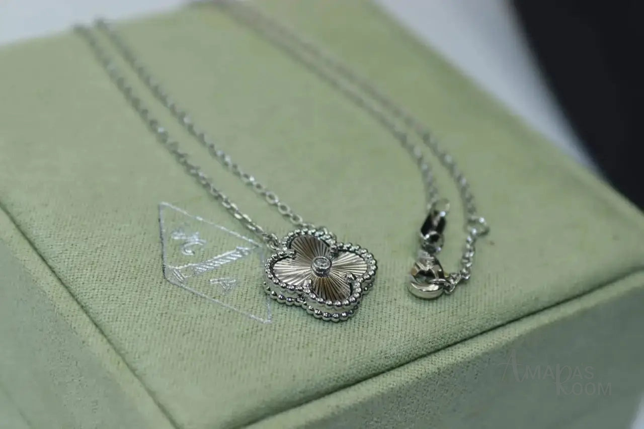 Van Cleef & Arpels Jewelry | Guilloche Clover Pendant Necklace