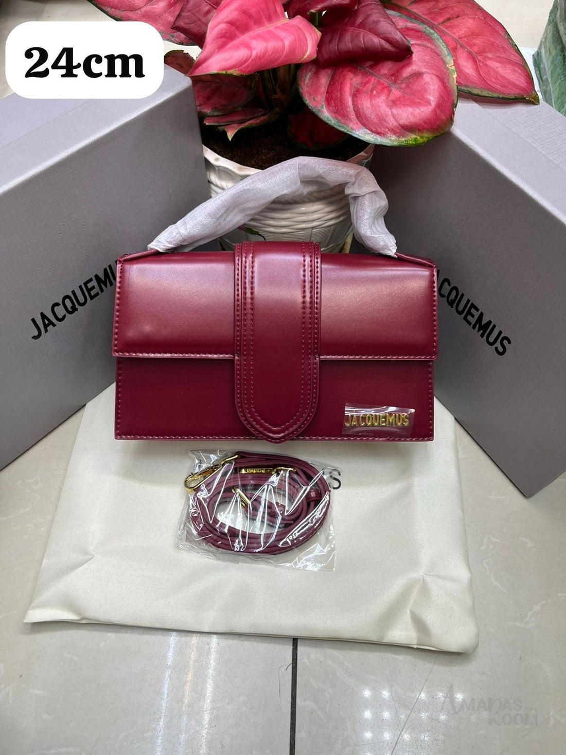 Jacquemus Bag Le Grand Bambino Crossbody – product view