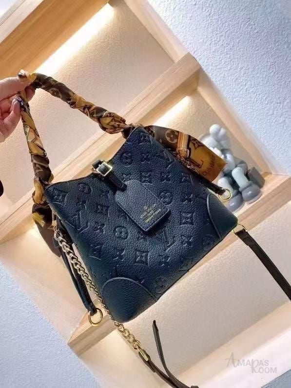 Louis Vuitton Bag Embossed Monogram Bucket Bag – product view