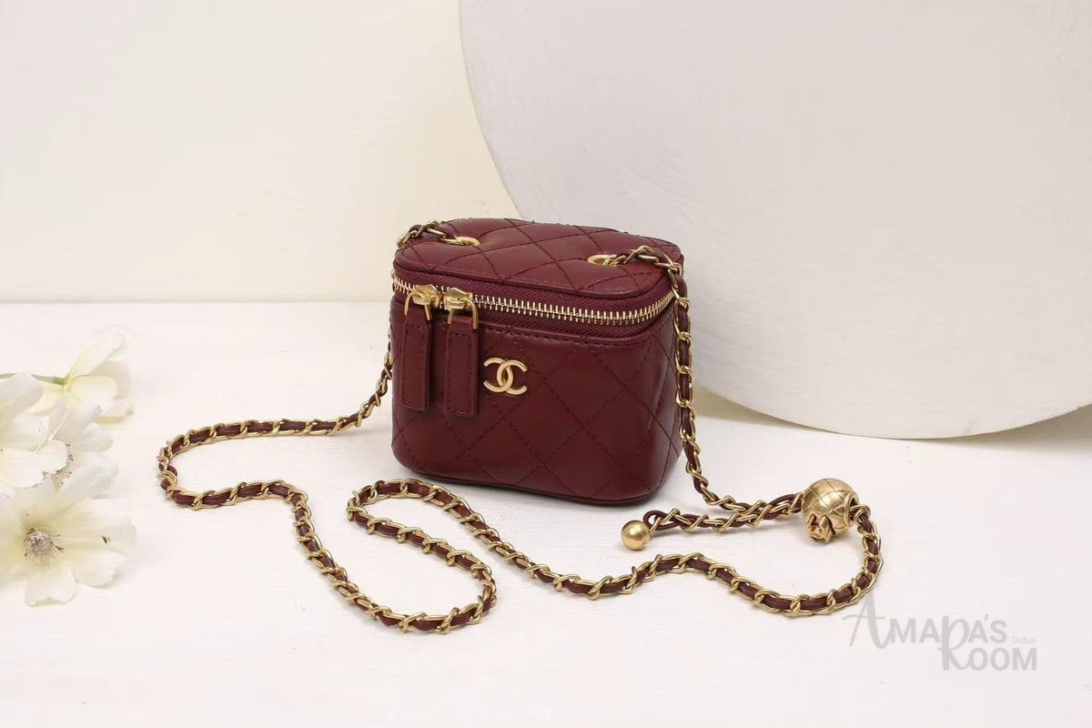 Chanel Bag Lambskin Quilted Mini Vanity Case Chain – product view